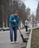 В Ярославской области в уборке территорий принимают участие тысячи человек